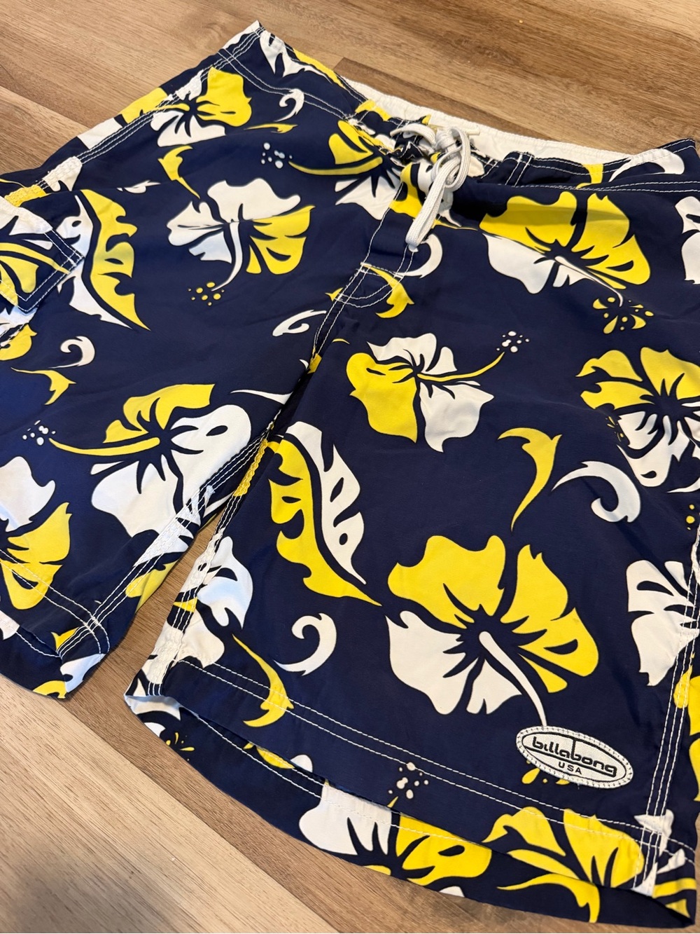 Vintage Billabong Shorts Men's Size 34 Blue Hibiscus Floral Board Shorts